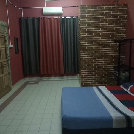 Kuala Besut Budget Hotel Ain Exterior foto