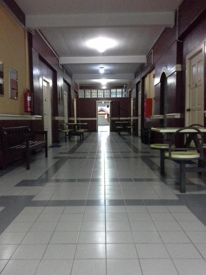 Kuala Besut Budget Hotel Ain Exterior foto