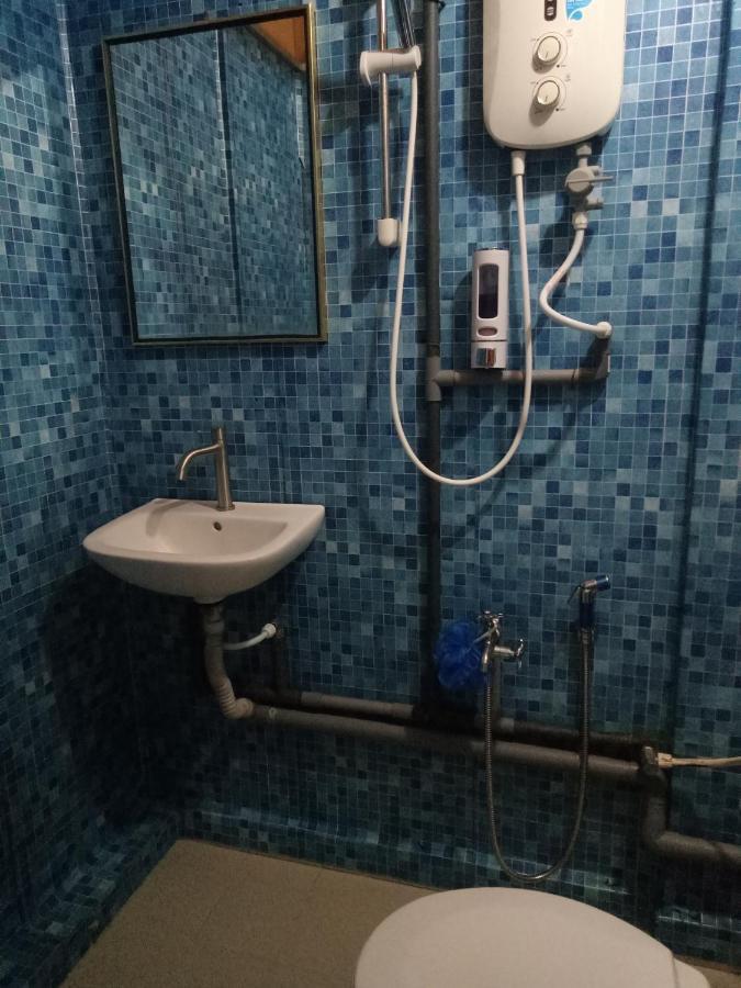 Kuala Besut Budget Hotel Ain Exterior foto